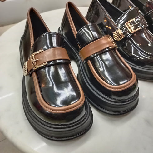Buckle Straps Decor Thick Soled Round Toe Shoes